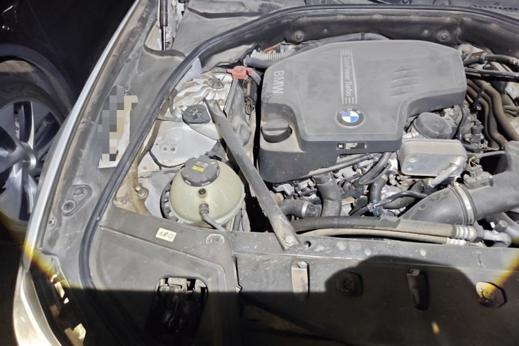Used BMW 5 Series 2017 525Li Luxury Design Package Engine Bay Right