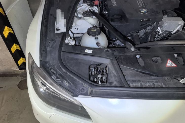 Used BMW 5 Series 2017 528Li Leading Model Engine Bay Right