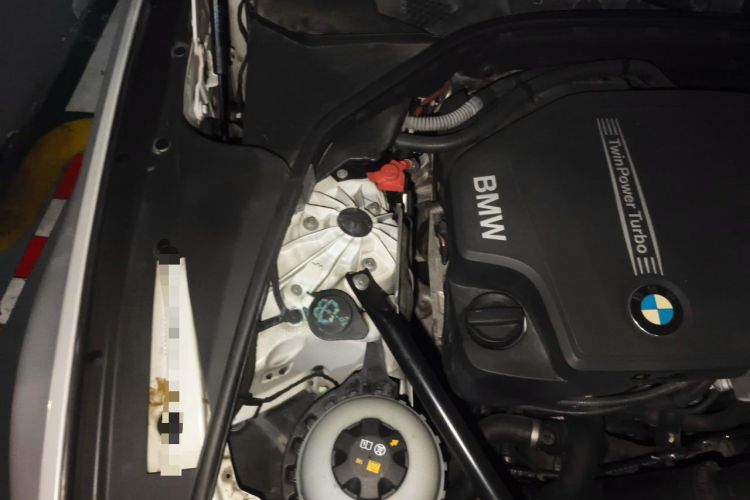 Used BMW 5 Series 2017 525Li Luxury Design Package Engine Bay Right
