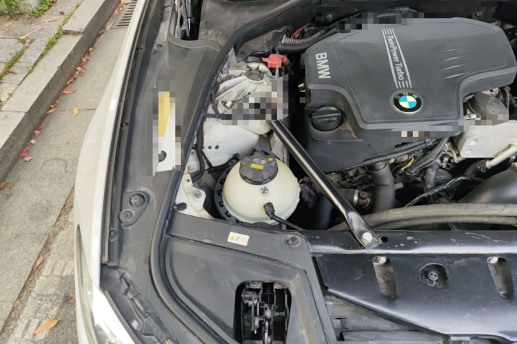 Used BMW 5 Series 2017 520Li Elegant Edition Engine Bay Right