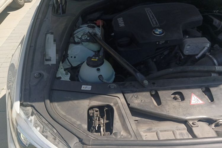 Used BMW 5 Series 2017 525Li Luxury Design Package Engine Bay Right