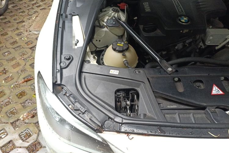 Used BMW 5 Series 2017 525Li Leading Model Engine Bay Right