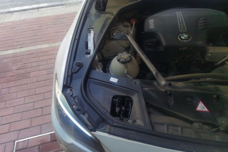 Used BMW 5 Series 2017 525Li Luxury Design Package Engine Bay Right
