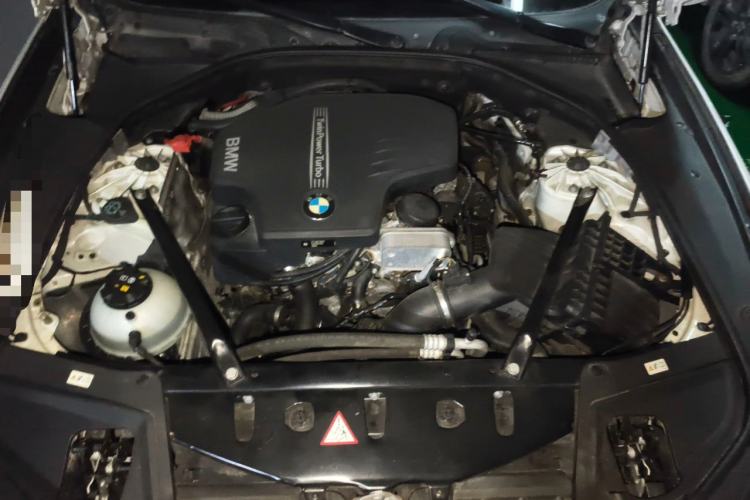 Used BMW 5 Series 2017 525Li Luxury Design Package Engine Bay