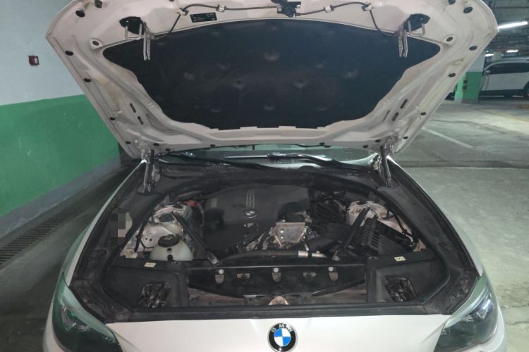 Used BMW 5 Series 2017 525Li Luxury Design Package Engine Bay