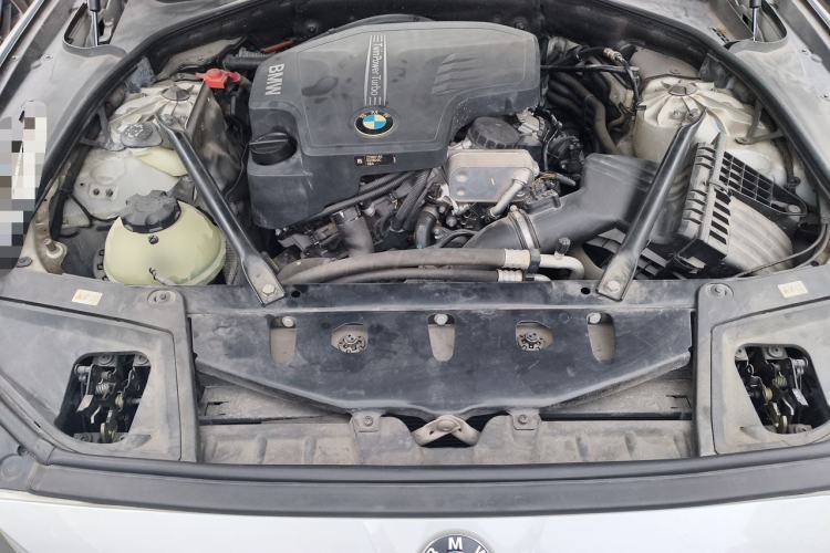Used BMW 5 Series 2017 525Li Luxury Design Package Engine Bay