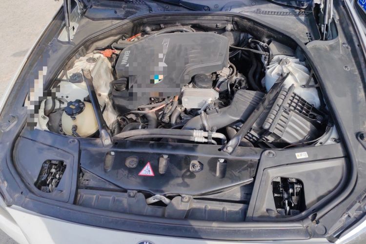 Used BMW 5 Series 2017 525Li Luxury Design Package Engine Bay