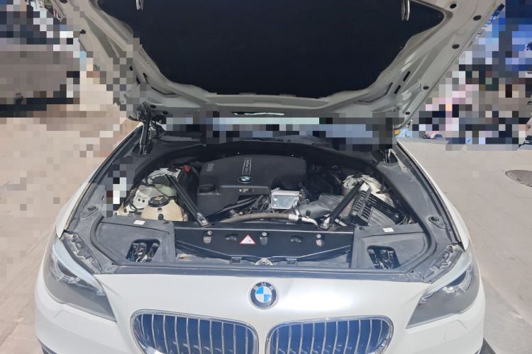 Used BMW 5 Series 2017 525Li Luxury Design Package Engine Bay