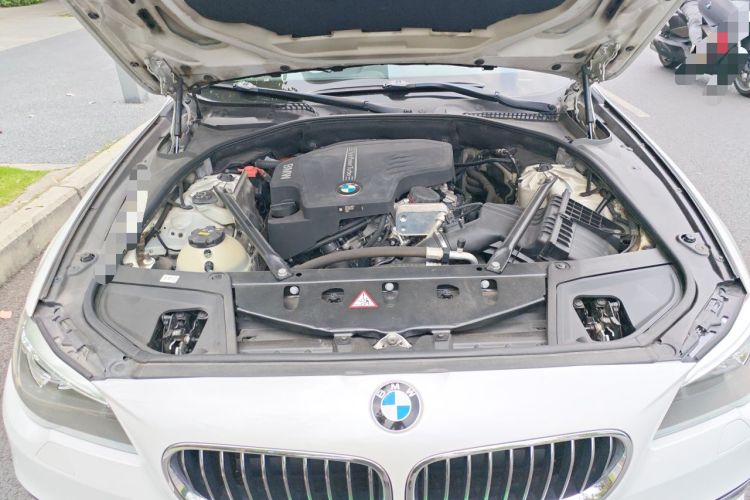 Used BMW 5 Series 2017 525Li Luxury Design Package Engine Bay