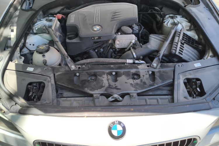Used BMW 5 Series 2017 525Li Luxury Design Package Engine Bay