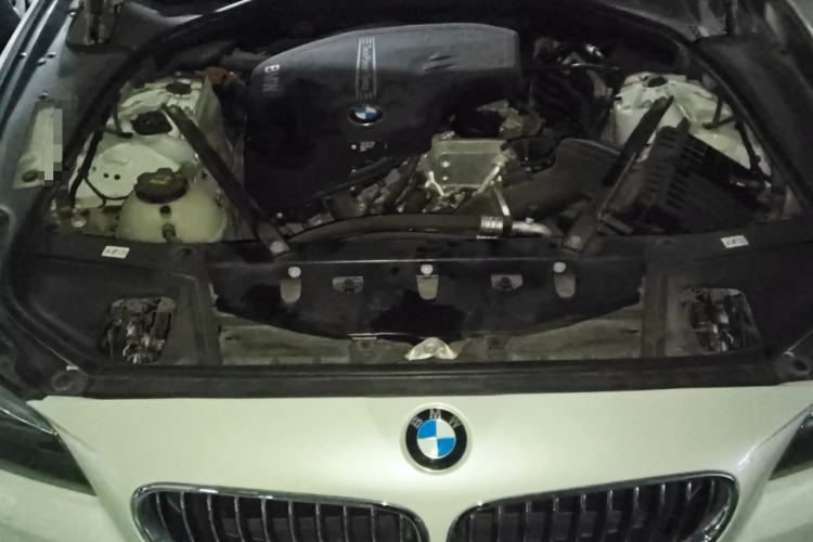 Used BMW 5 Series 2017 525Li Luxury Design Package Engine Bay