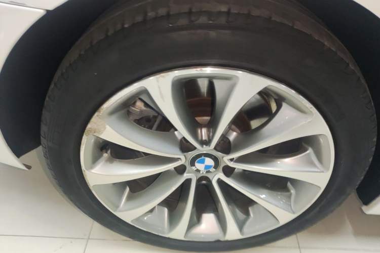 Used BMW 5 Series 2017 525Li Leading Model Exterior 1