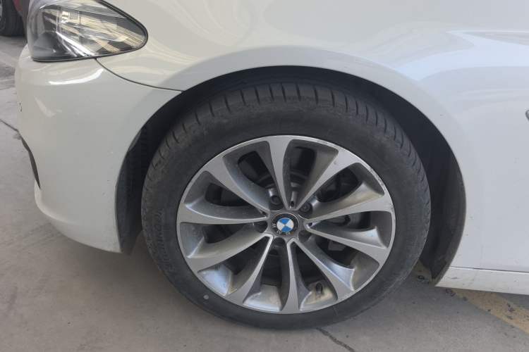 Used BMW 5 Series 2017 525Li Leading Model Exterior 3