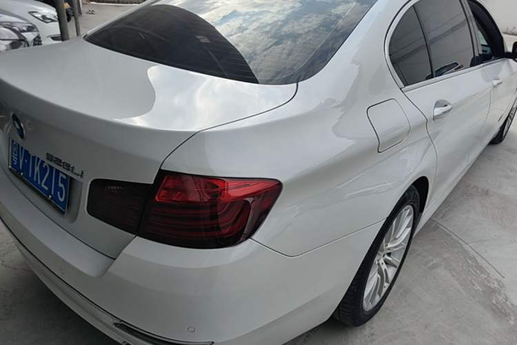 Used BMW 5 Series 2017 525Li Luxury Design Package Exterior 3