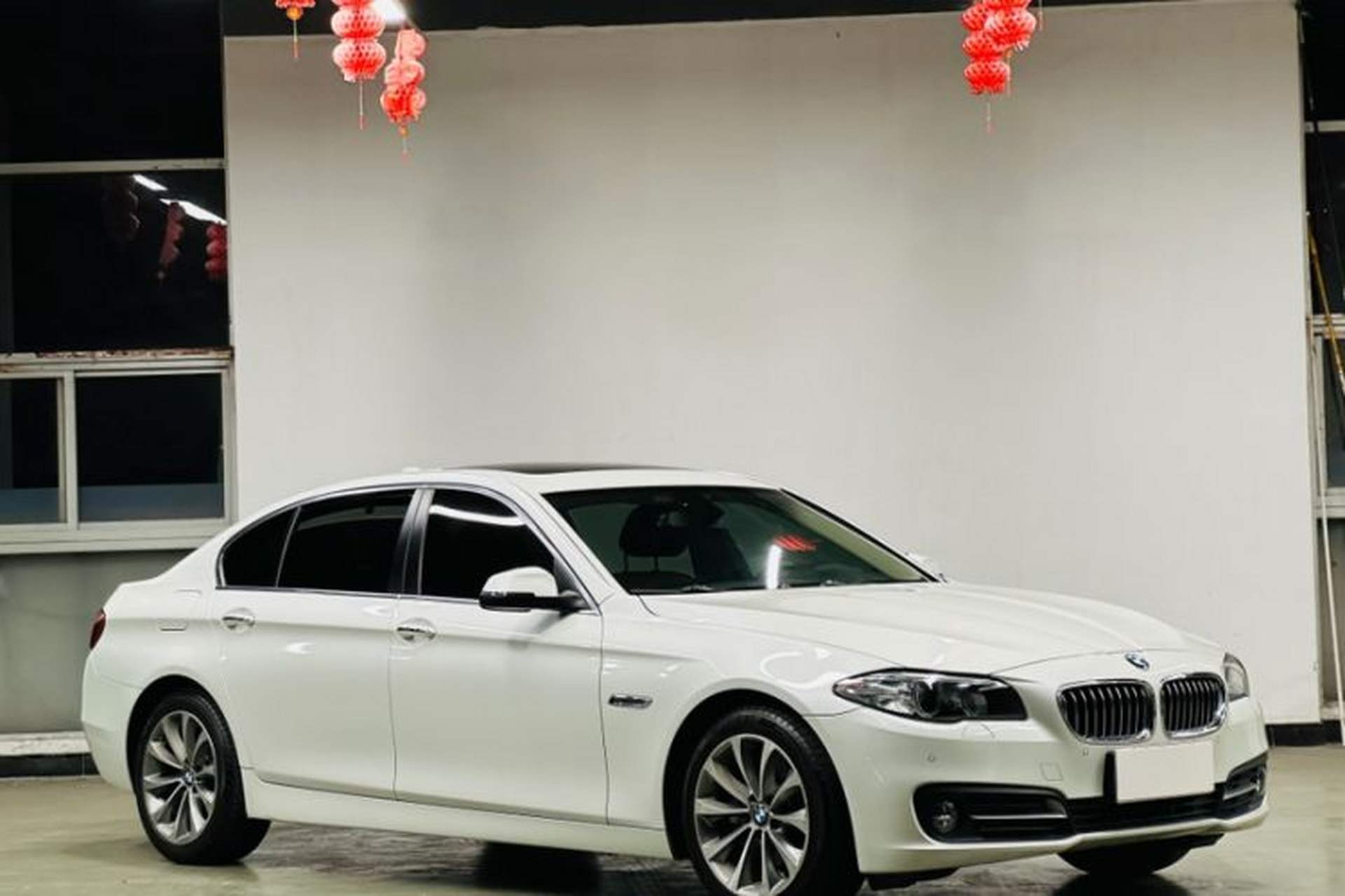 Used BMW 5 Series 2017 525Li Leading Model Exterior 3
