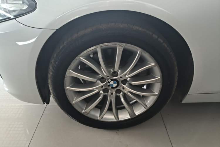 Used BMW 5 Series 2017 525Li Luxury Design Package Exterior 4