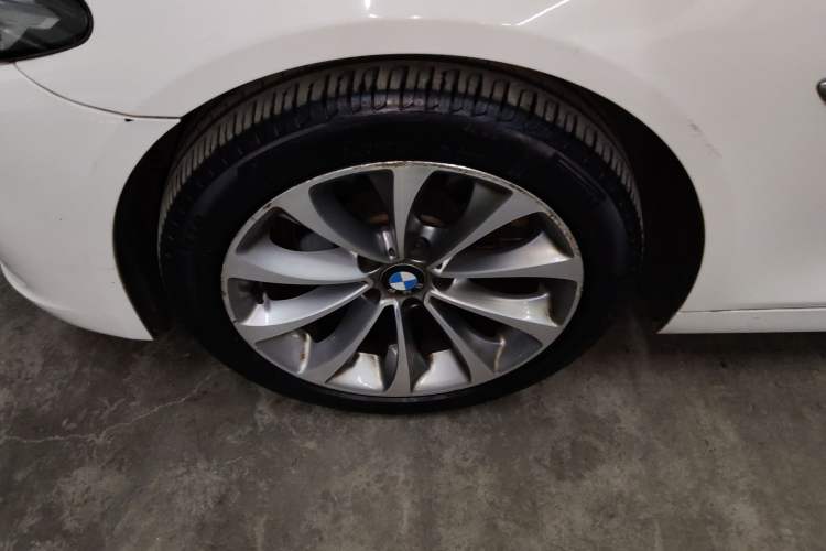 Used BMW 5 Series 2017 525Li Leading Model Exterior 4