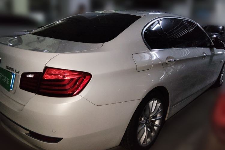 Used BMW 5 Series 2017 525Li Luxury Design Package Exterior 5