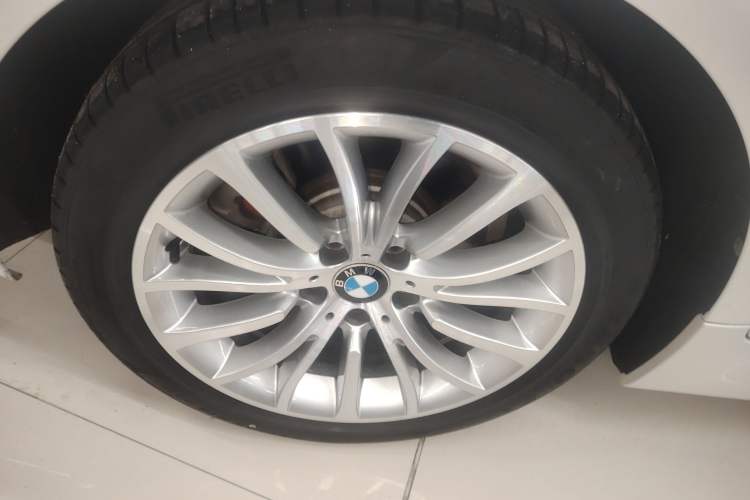 Used BMW 5 Series 2017 525Li Luxury Design Package Exterior 5