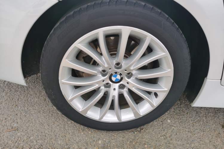 Used BMW 5 Series 2017 525Li Luxury Design Package Exterior 5