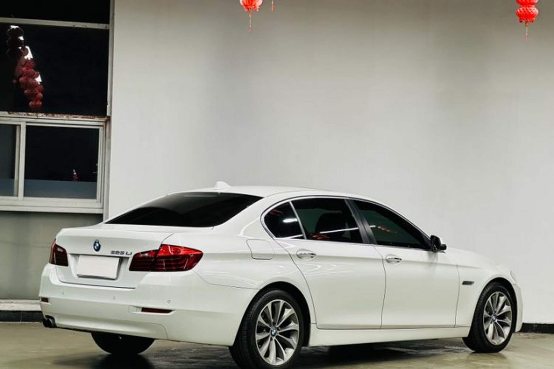Used BMW 5 Series 2017 525Li Leading Model Exterior 5