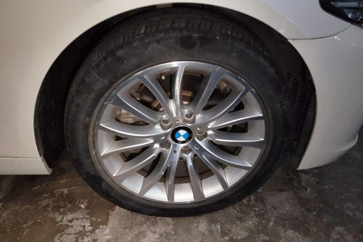 Used BMW 5 Series 2017 525Li Luxury Design Package Exterior 7