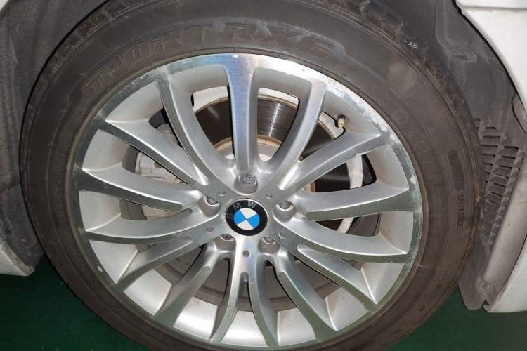 Used BMW 5 Series 2017 525Li Luxury Design Package Exterior 7