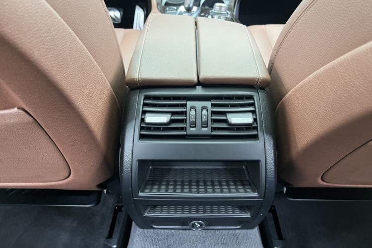 Used BMW 5 Series 2017 525Li Leading Model Exterior 7