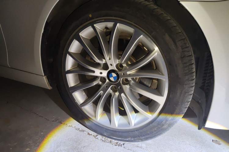 Used BMW 5 Series 2017 525Li Luxury Design Package Exterior 7