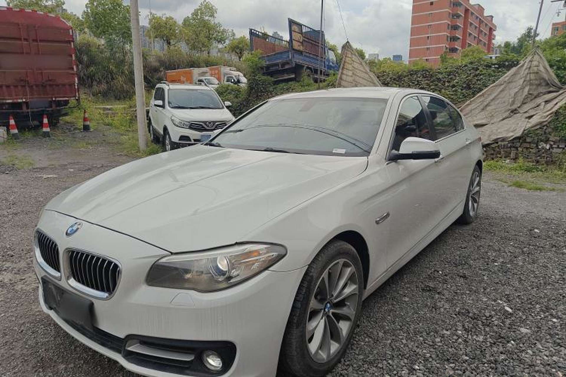 Used BMW 5 Series 2017 525Li Leading Model Front Left 45 Deg