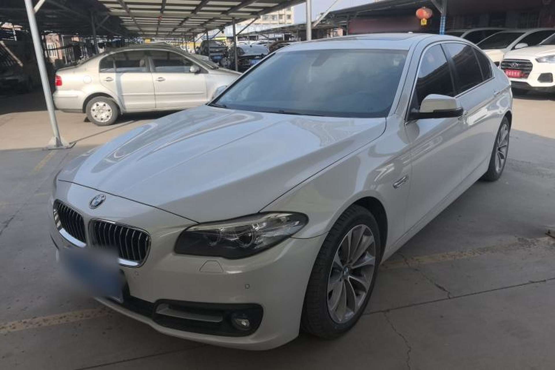 Used BMW 5 Series 2017 525Li Leading Model Front Left 45 Deg