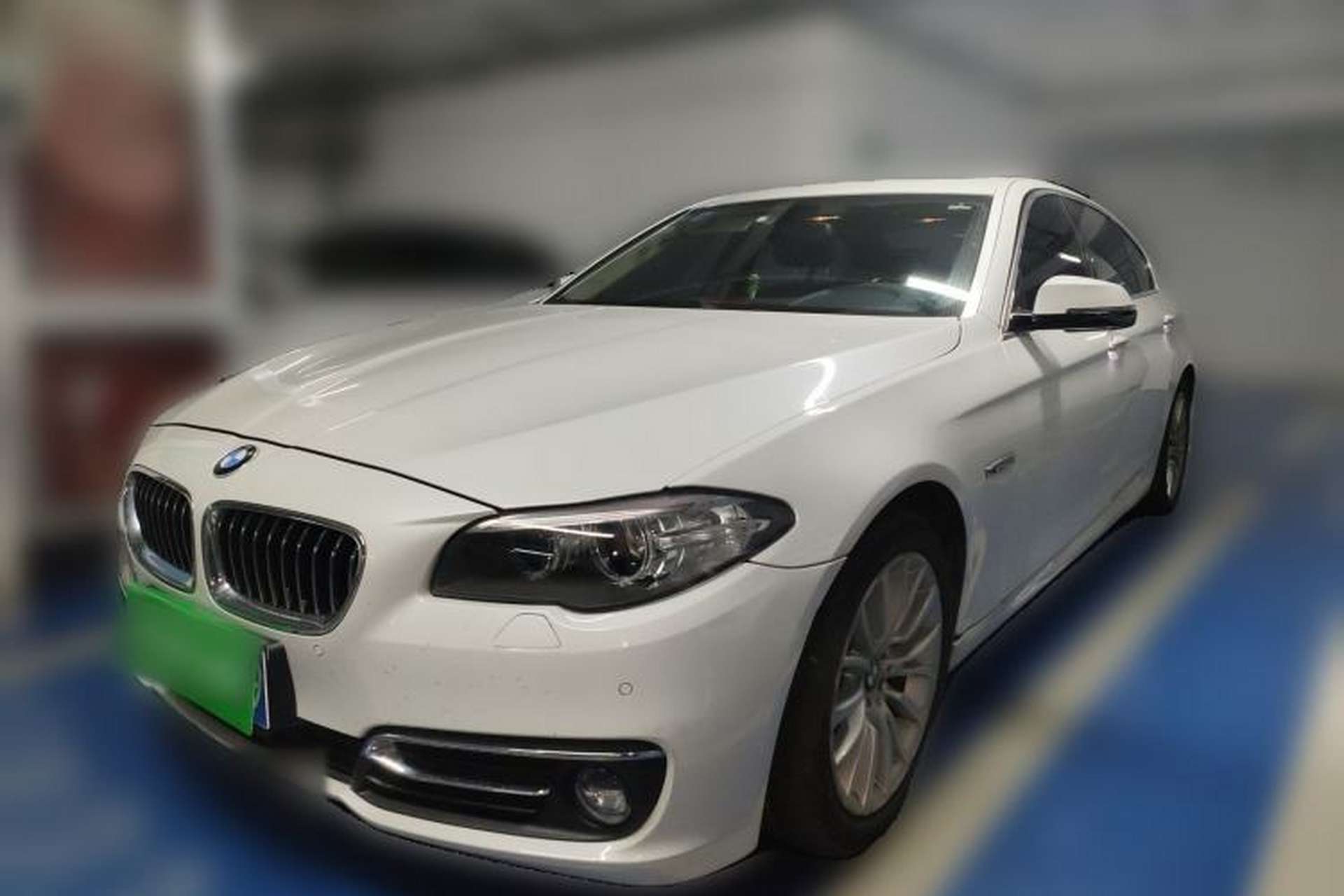 Used BMW 5 Series 2017 525Li Luxury Design Package Front Left 45 Deg