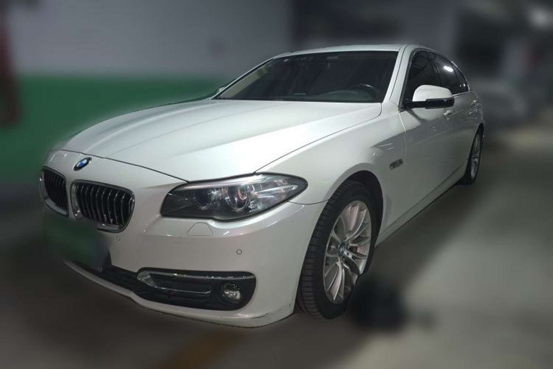 Used BMW 5 Series 2017 525Li Luxury Design Package Front Left 45 Deg