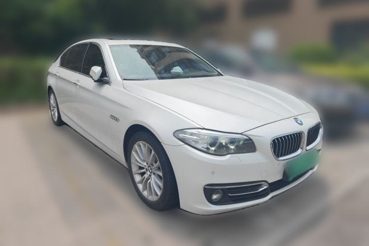 Used BMW 5 Series 2017 525Li Leading Model Front Right 45 Deg