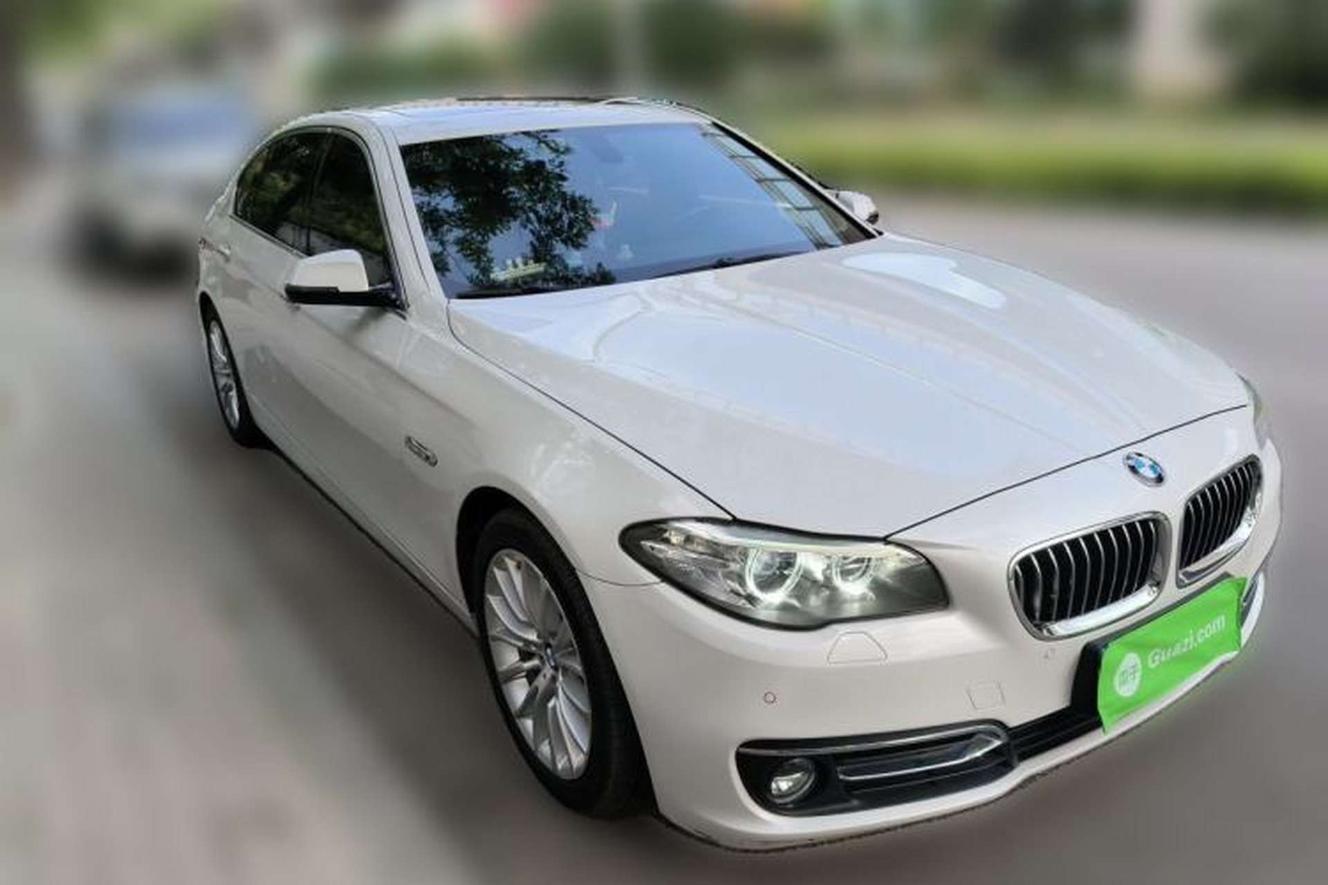Used BMW 5 Series 2017 525Li Luxury Design Package Front Right 45 Deg