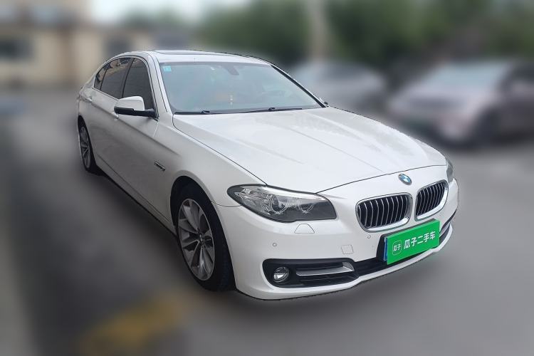 Used BMW 5 Series 2017 525Li Leading Model Front Right 45 Deg