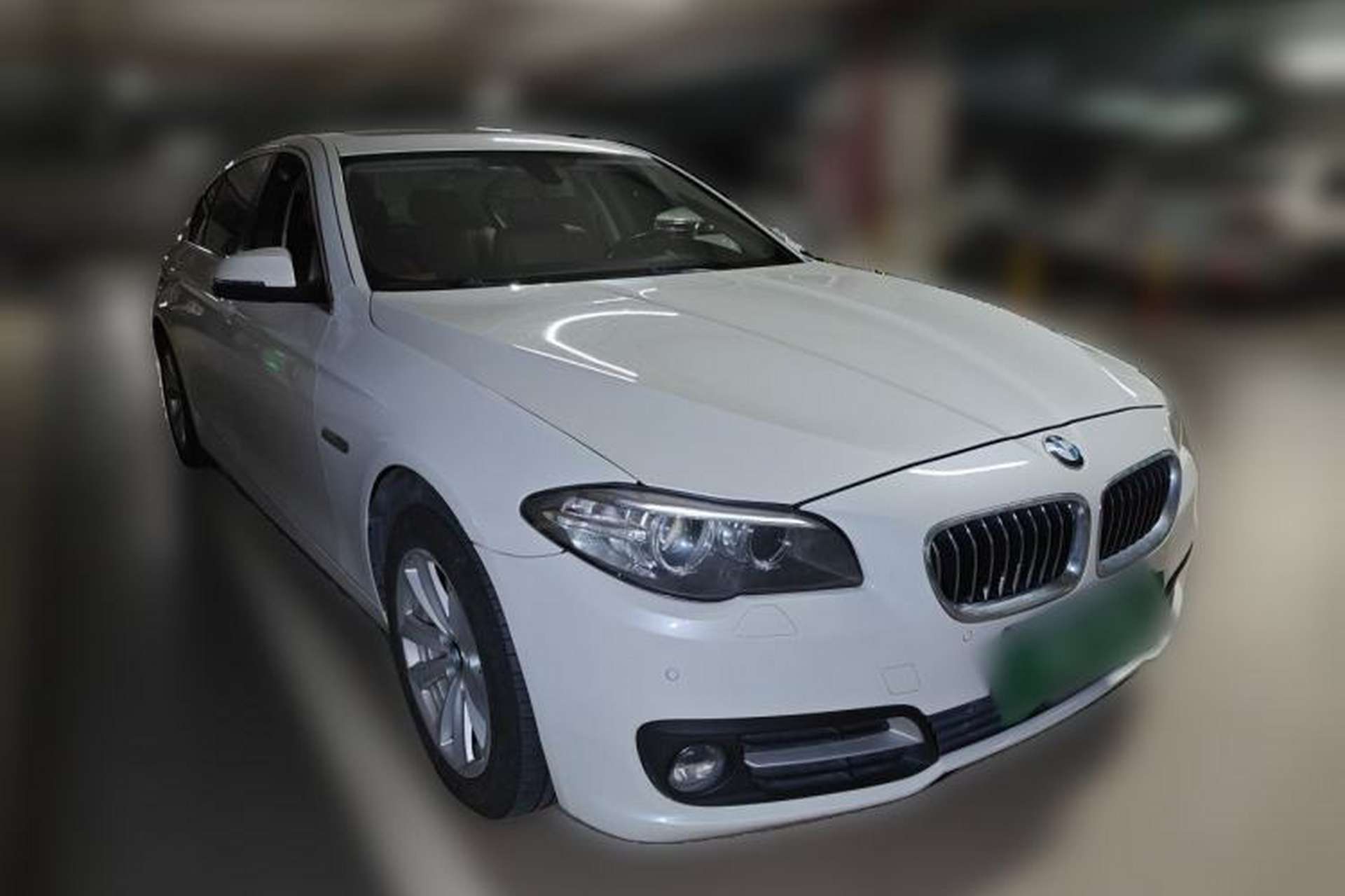 Used BMW 5 Series 2017 520Li Elegant Edition Front Right 45 Deg