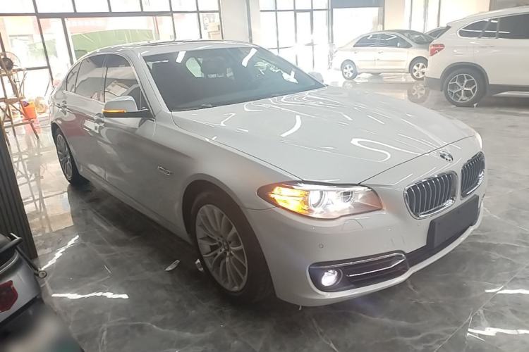 Used BMW 5 Series 2017 525Li Luxury Design Package Front Right 45 Deg