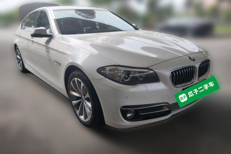 Used BMW 5 Series 2017 525Li Leading Model Front Right 45 Deg