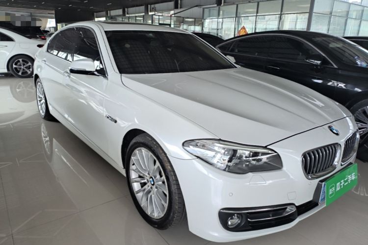Used BMW 5 Series 2017 525Li Luxury Design Package Front Right 45 Deg