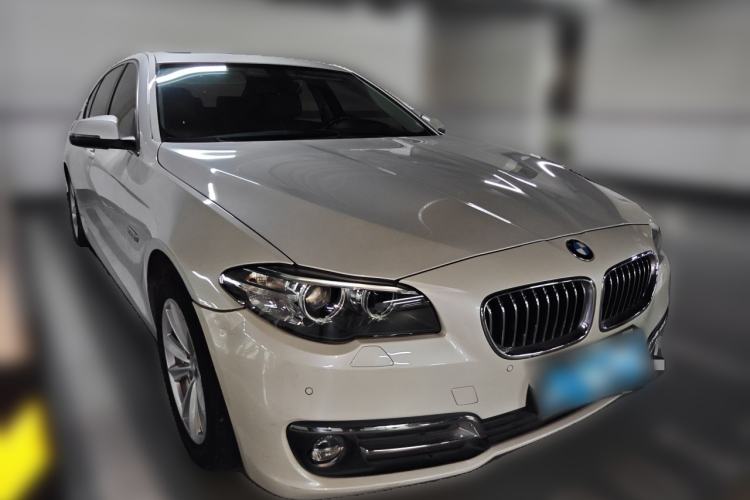 Used BMW 5 Series 2017 520Li Elegant Edition Front Right 45 Deg