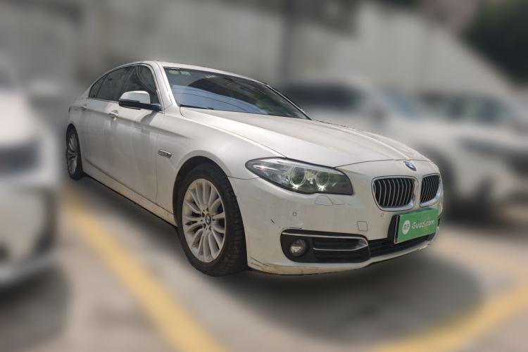 Used BMW 5 Series 2017 525Li Luxury Design Package Front Right 45 Deg