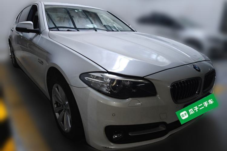 Used BMW 5 Series 2017 520Li Elegant Edition Front Right 45 Deg