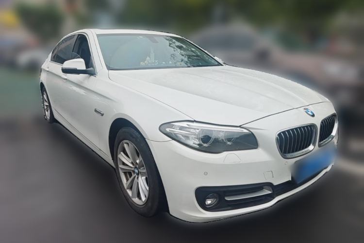 Used BMW 5 Series 2017 520Li Elegant Edition Front Right 45 Deg