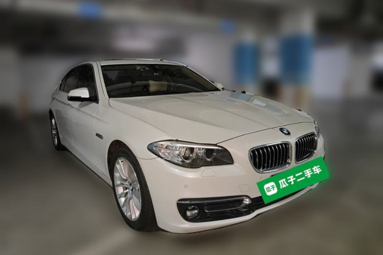 Used BMW 5 Series 2017 525Li Luxury Design Package Front Right 45 Deg