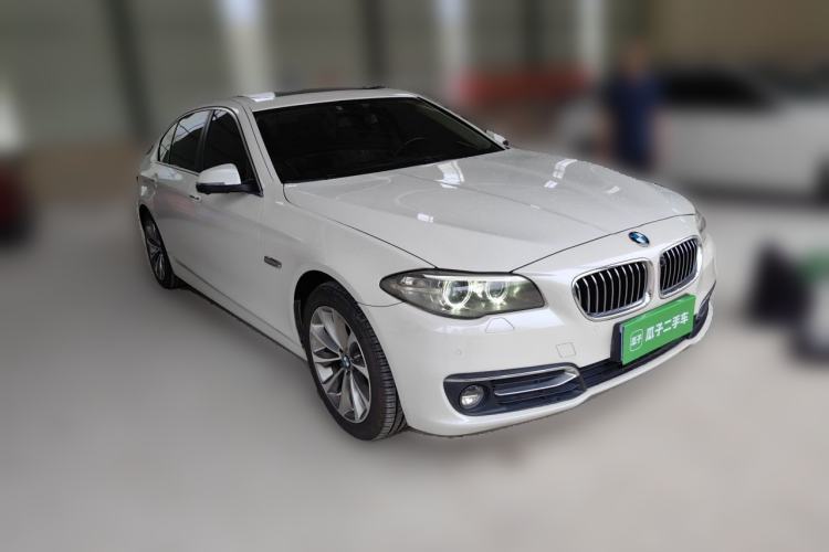 Used BMW 5 Series 2017 525Li Leading Model Front Right 45 Deg