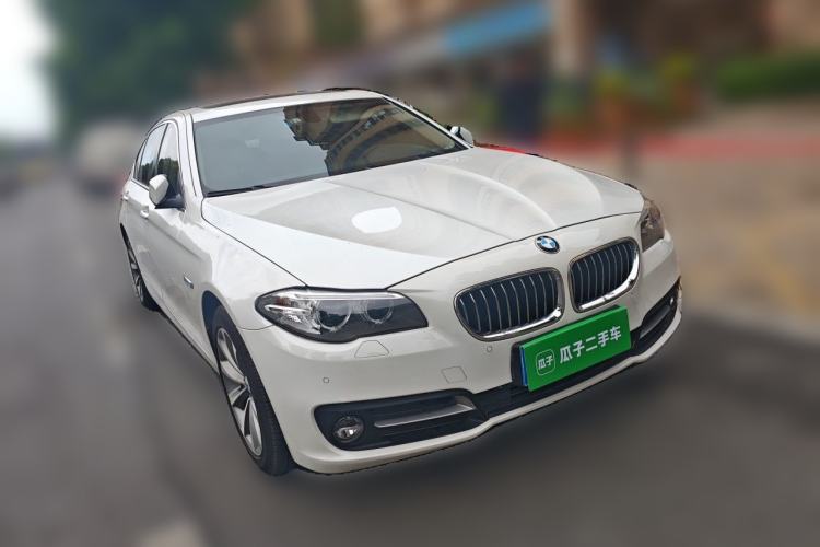 Used BMW 5 Series 2017 528Li Leading Model Front Right 45 Deg