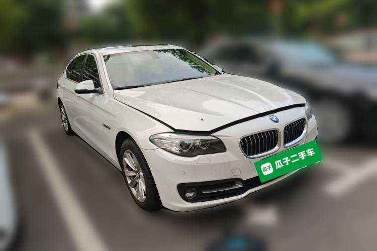 Used BMW 5 Series 2017 520Li Elegant Edition Front Right 45 Deg