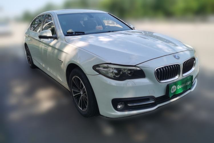 Used BMW 5 Series 2017 520Li Elegant Edition Front Right 45 Deg