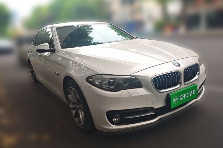 Used BMW 5 Series 2017 520Li Elegant Edition Front Right 45 Deg